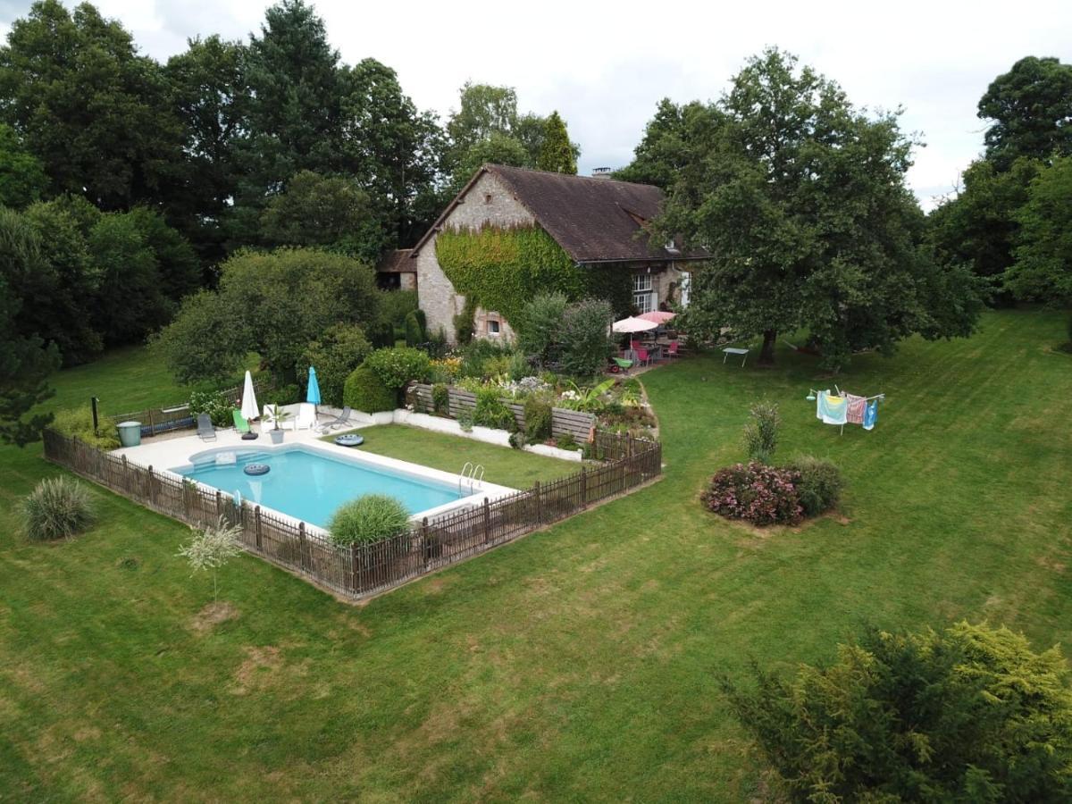 B&B Buddleja Saint-Hilaire-les-Places Kültér fotó